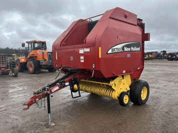 Main image New Holland BR750